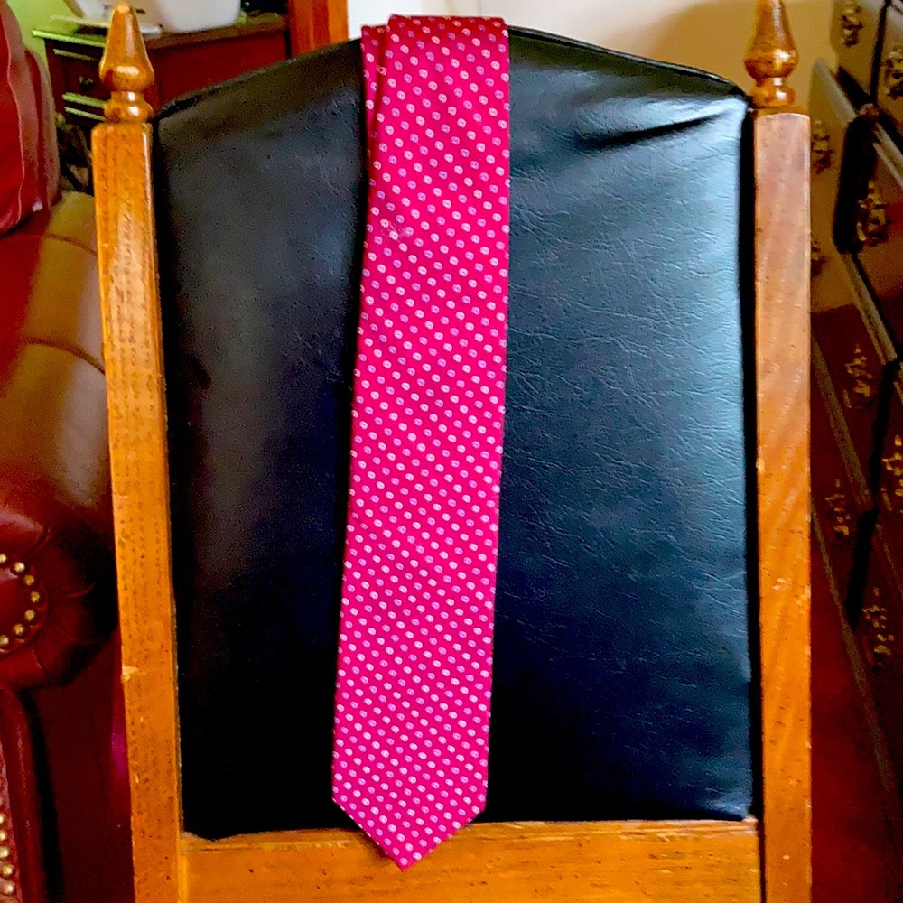 Brooks brothers maroonish red tie with white and light blue circles
